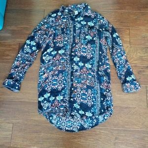 Long Sleeve button down tunic